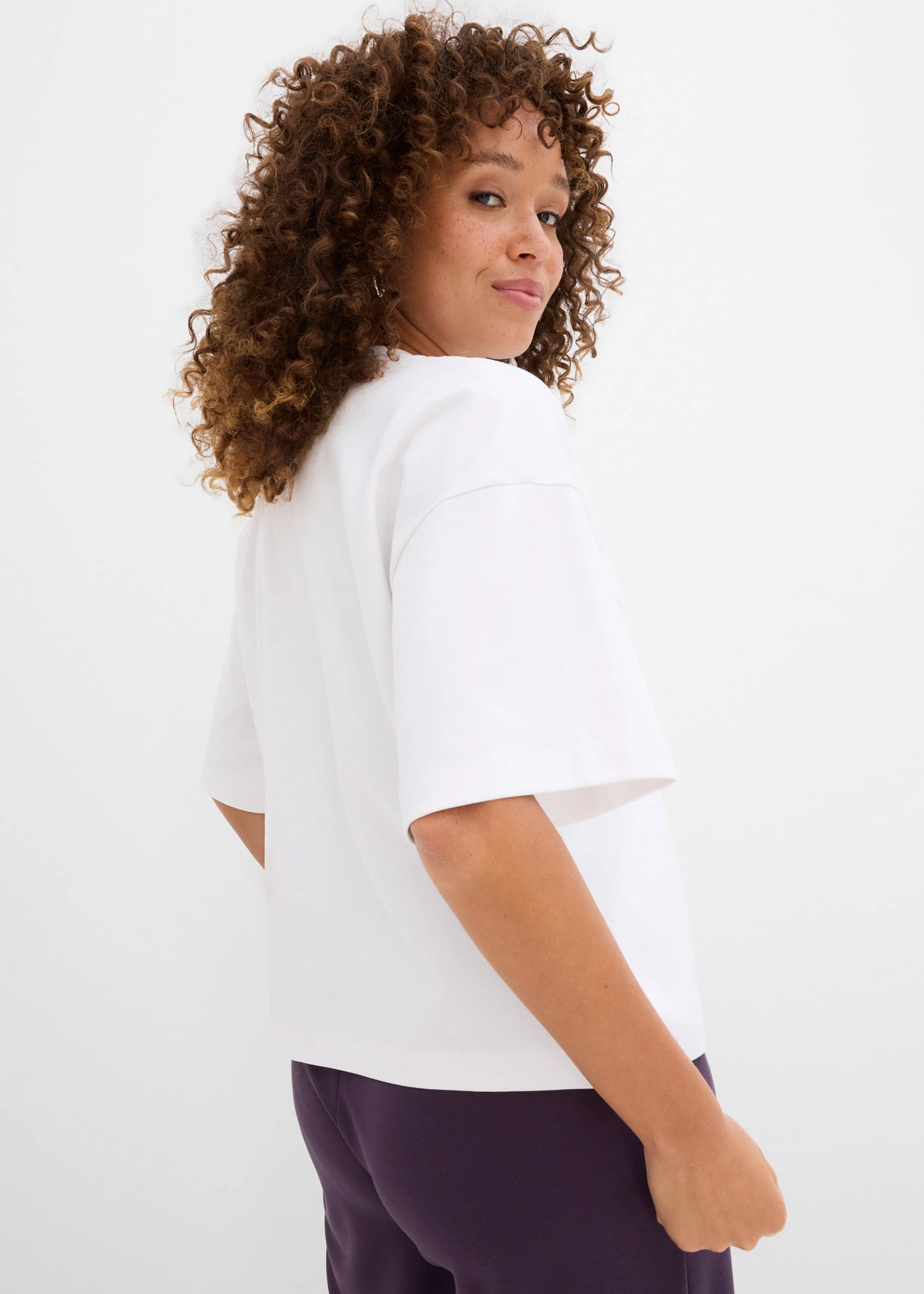 Oversized T-Shirt in White — gallery image